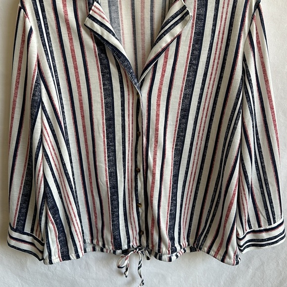 Eden & Olivia red, white, and blue button-down shirt, size M - Picture 3 of 11